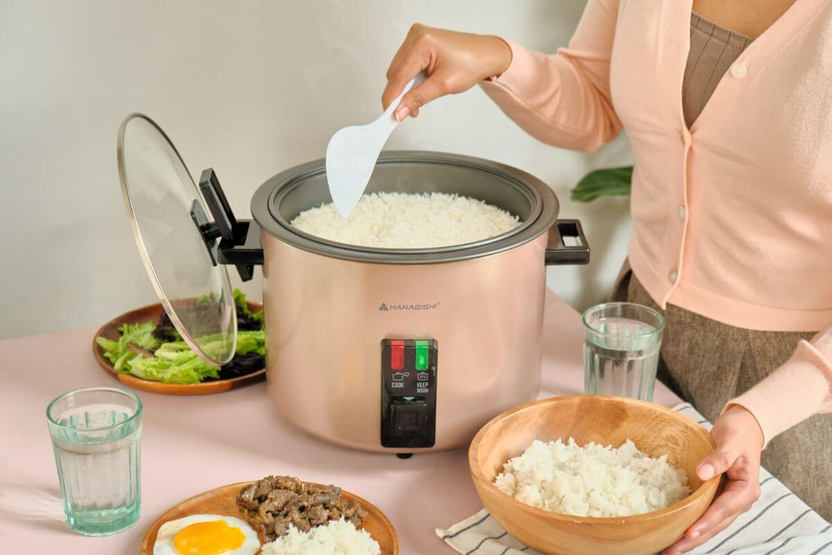 Newlyweds' Kitchen Must-Have: Hanabishi's Rice Cooker