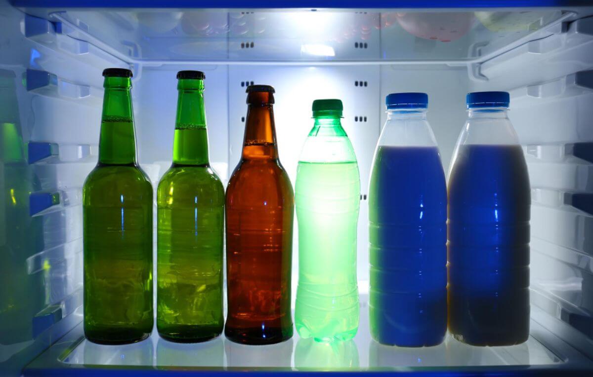 6 Reasons to Invest in a Beverage Showcase Chiller