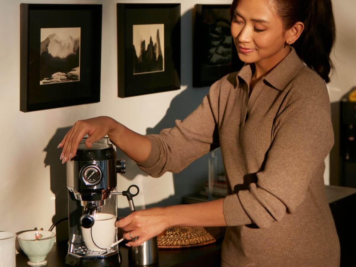 A Perfect Pair: Coffee & Love—Special Valentine’s Day Offer on Coffee Makers