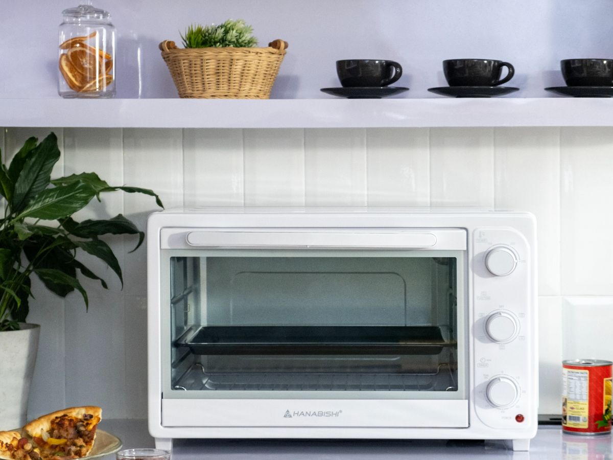 Oven Maintenance Tips to Prepare for Holiday Cooking