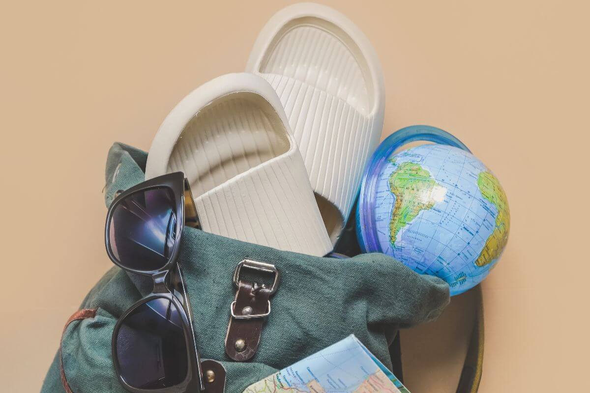  Summer Essentials You Should Have in Your Travel Bag