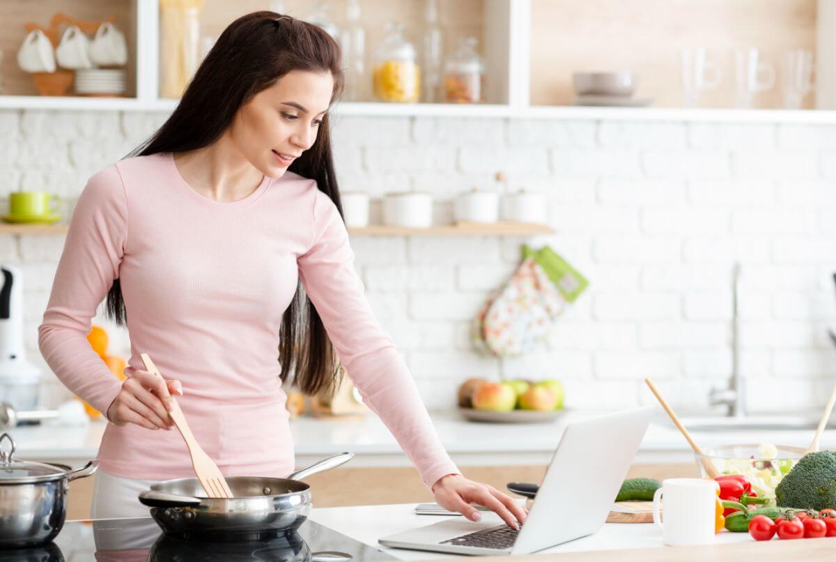 6 Appliances That'll Help You Cook in Under 20 Minutes